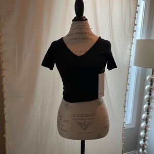 Lululemon Athletica Nulu Cropped Slim Yoga SS Top